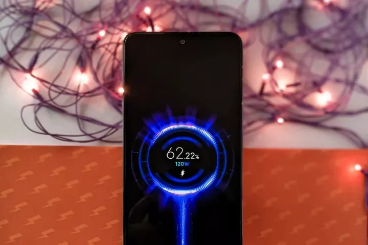 تست سرعت شارژ بدون قاب  Xiaomi Mi 11i